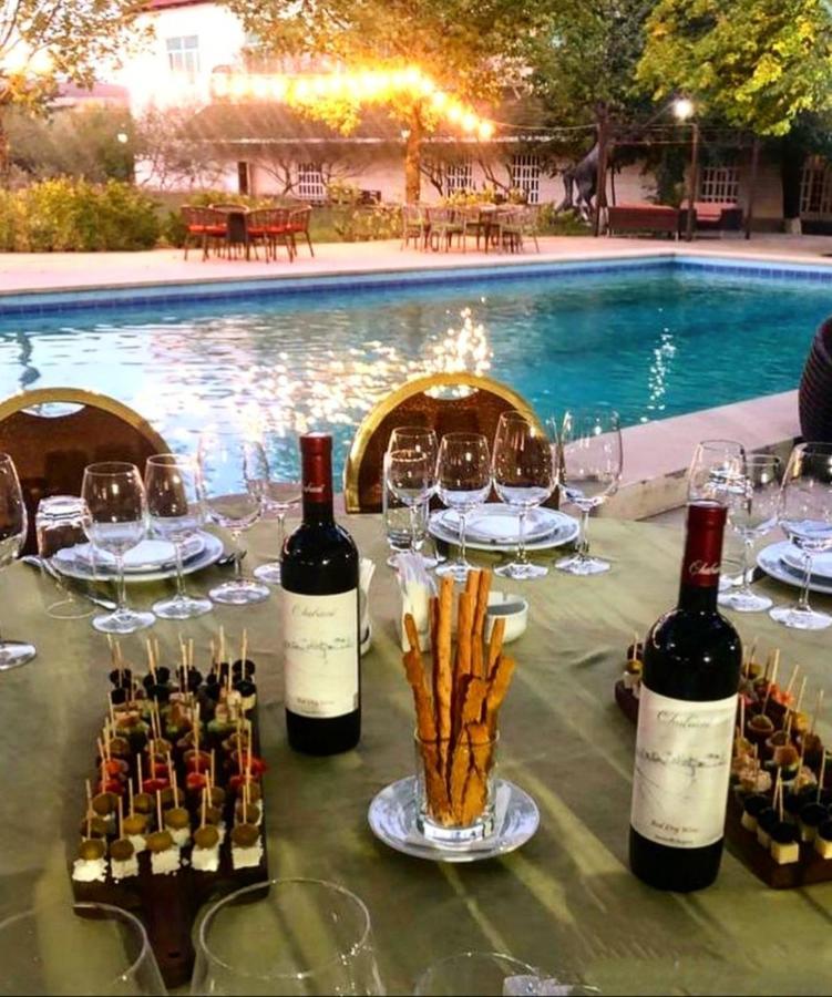 Chabiant Guesthouse Chateau Monolit Ikinci Yeniyol Esterno foto