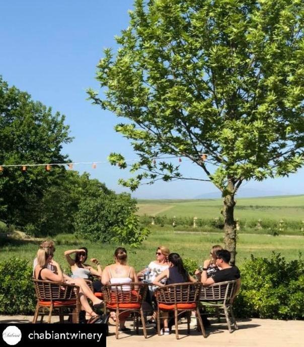 Chabiant Guesthouse Chateau Monolit Ikinci Yeniyol Esterno foto
